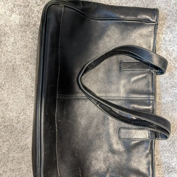 Black leather Coach Purse - Picture 2 of 3